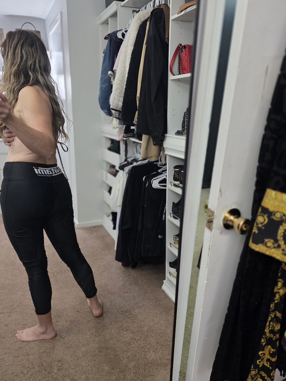 High-Rise Black Crop Leggings for Women - Picture 4 of 4